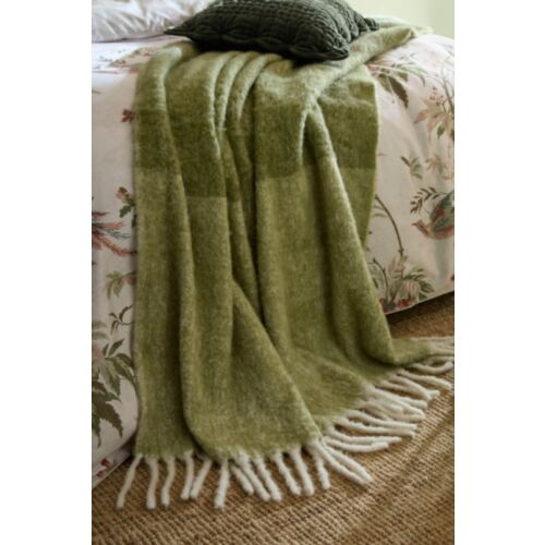 Bronwen Olive Green 130x170cm Throw