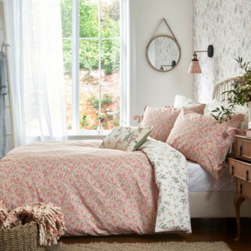 Loveston Coral Pink Bedding