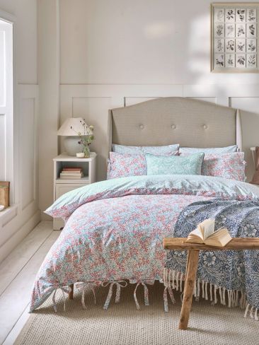 Clover Powder Blue/madder Bedding