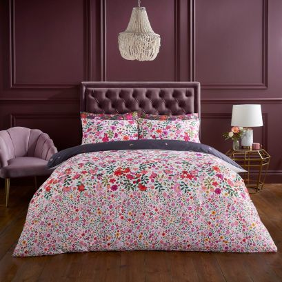 Ditsy Floral White/deep Mulberry Bedding