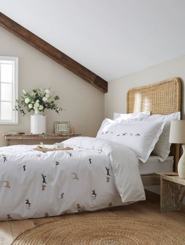 Doggy Day Care Offwhite Bedding