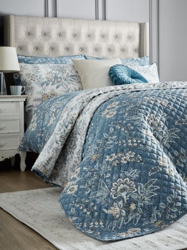 Marlbrook Dusky Seaspray 235x235cm Quilted Bedspread