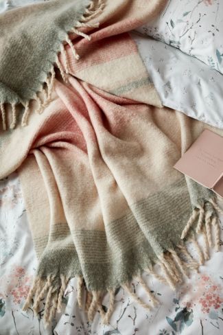 Ortonby Plaster Pink 130x170cm Throw