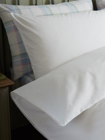 Rianne White Bedding
