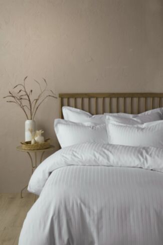 Arla White Bedding