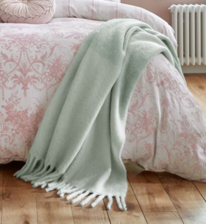 Bronwen Sage 130x170cm Throw