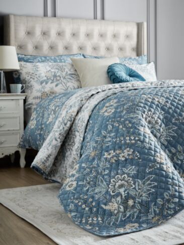 Marlbrook Dusky Seaspray 235x235cm Quilted Bedspread