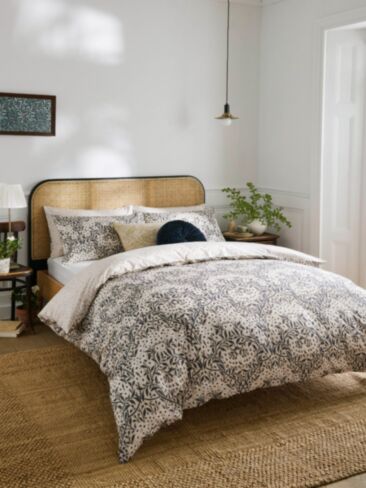 Michaelmas Daisy Linen Bedding