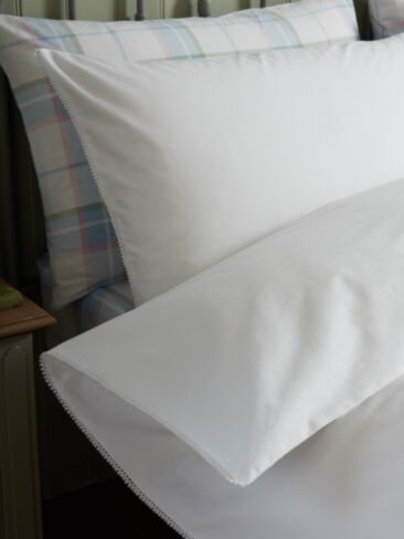 Rianne White Bedding
