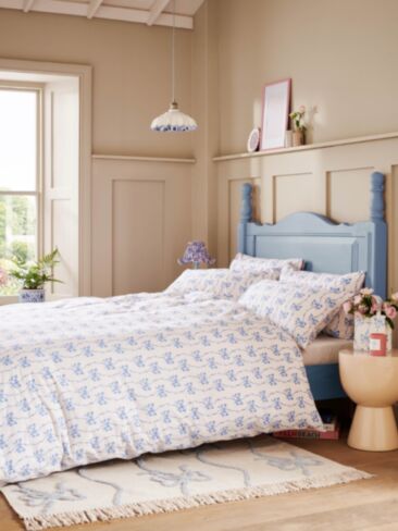 Ribbon Bow Cornflower Bedding
