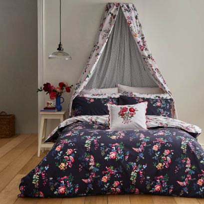 Ribbon Roses Navy Bedding