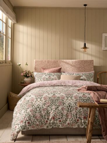 Rose Brick Pink/sage Bedding