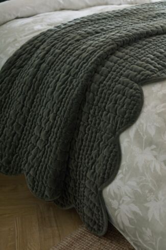 Scalloped Pine Green 180x235cm Bedspread 