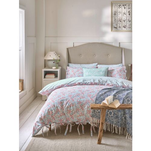 Clover Powder Blue/madder Bedding