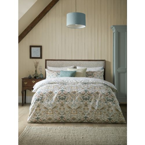Strawberry Thief Hessian Bedding