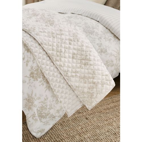 Walled Garden Dove Grey 235x235cm Quilted Bedspread